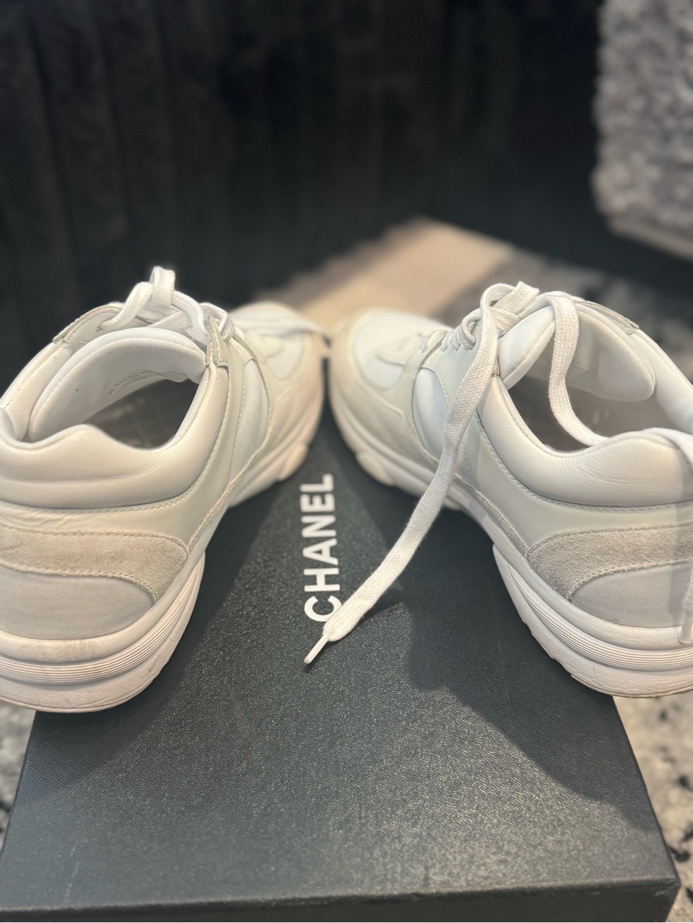 CHANEL White Women's Low-Top Sneakers - Picture 8 of 10